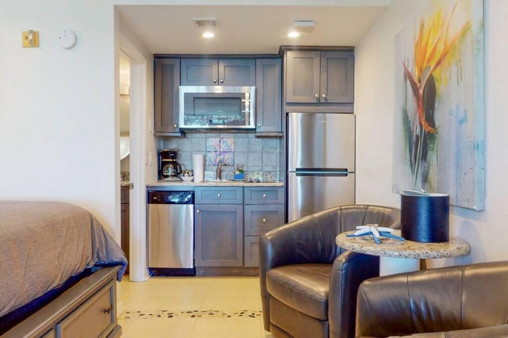 Sea Spray, Studio 114, Beach Steps Away! Pool+Wifi Ράσκιν Εξωτερικό φωτογραφία