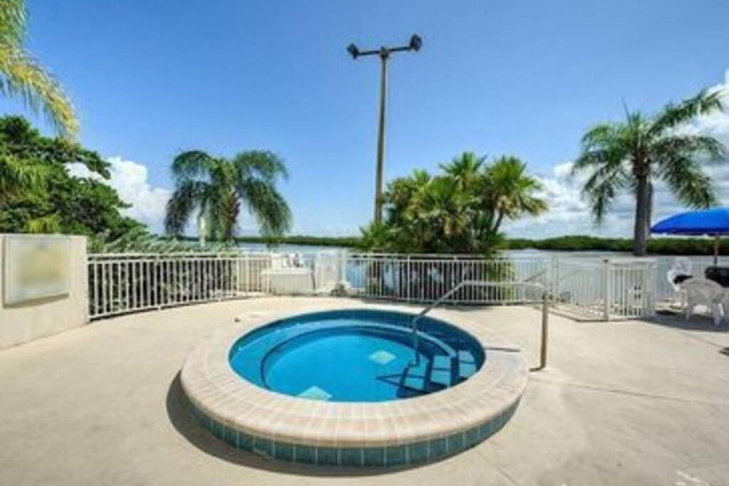 Sea Spray, Studio 114, Beach Steps Away! Pool+Wifi Ράσκιν Εξωτερικό φωτογραφία
